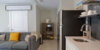 406 East Side Ave SE - Full HouseMain Gallery 13