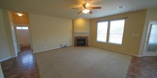 Spacious Home in Cibolo with 3 Car Garage! Realor Commission: $750 Gallery 15