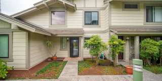Available now! 2 bedroom, 1.5 Bath Townhouse at Wailuna Gallery 1