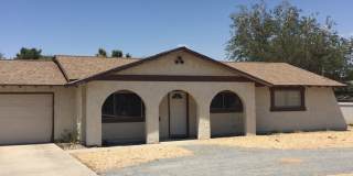 3 BEDROOM HESPERIA HOME! GREAT LOCATION! SPACIOUS LOT! Gallery 1