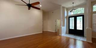 Stunning 5 Bedroom Home with Screened Pool & 3-Car Garage Gallery 34