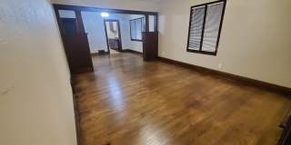 2 Bedroom, 1 Bathroom home with large garage Gallery 5