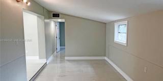 11962 SW 37th Ter Gallery 17