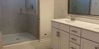 Room in 4 Bedroom Home at Planters Trace Ln Gallery 29