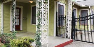 QUINTESSENTIAL ALAMO HEIGHTS COTTAGE Gallery 5