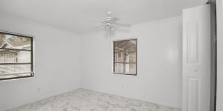 325 NW Rebecca Avenue Gallery 12