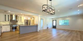 Resort Style 3Bed/3Bath in Northridge! Gallery 12