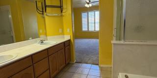 Beautiful 4 bedroom home in the neighborhood of Canyon De Flores! Gallery 13