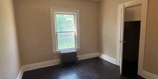 380 Seneca Ave Gallery 7