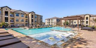 The Royce 8100 The Royce 8100 Gallery 19