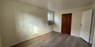 Gross Street Gallery 76