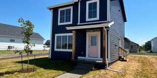 MODERN FINISHES!! 3 Bedroom, 2.5 Bathroom Home in Knoxville! Gallery 1