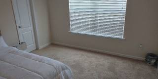 Room in 5 Bedroom Home at Green Birch Dr Gallery 15