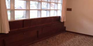 3+ Bdrm in Quiet Neighborhood w/Lots of Natural Light Gallery 4
