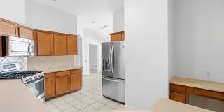3 Bed, 2 Bath Home with Community Pool in Georgetown Gallery 17