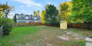 Charming house for rent, with laundry machines included and fenced yard. Gallery 20