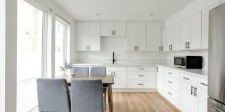 1620 W 35th Place - Co-Living Gallery 3