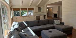 Spacious 4-Bedroom Home Plus Large Bonus Space – West Slope Vista Hills Gallery 24