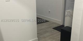 170 NE 60th St Gallery 15