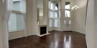 Grand 5 Bedroom Home Featuring 19ft Ceilings, Family Room & Main-Level Suite Gallery 29