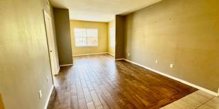 3 bedroom 2 bathroom Condo in the Gardens at Beachwalk Gallery 4