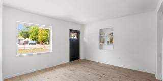 708 Cactus Avenue Gallery 10