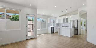 5958 E Kelton Lane Gallery 6