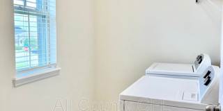 9330 Mclaren Alley Gallery 28