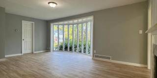 5735 EUCLID Gallery 1