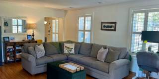3/2 Duplex Conveniently Situated in an Established Neighborhood! Gallery 8
