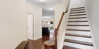 Incredible 3be/2.5ba House In Quiet Neighboorhood Gallery 9