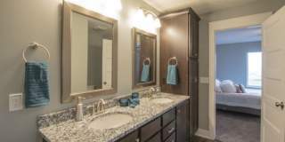 Luxury town homes Gallery 7