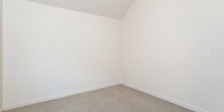2BD 2.5BA + Bonus Room/Den/Office Townhouse w/Garage + AC + Washer/Dryer Included Gallery 16