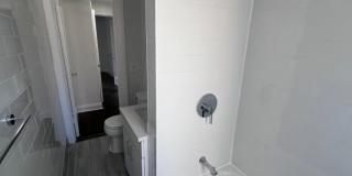 158 E 37th St Gallery 7