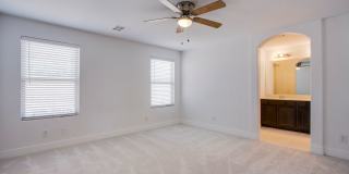 Beautiful 3 Bed 2.5 Bath home in Tuscany community! Gallery 12