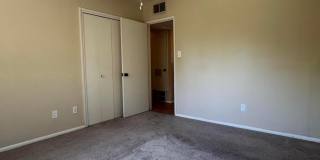 4121 E Edgemont Avenue Gallery 31