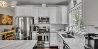 Fully Furnished beautiful Sanders Beach home Gallery 19