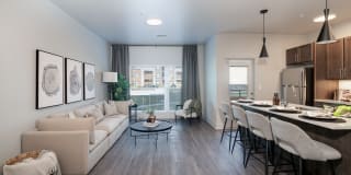 The Avante Gallery 18