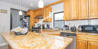 4 bed in Allston Gallery 6