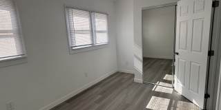 1956 1/2 Park Grove Ave Gallery 11