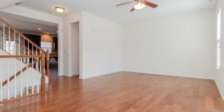 216 N Commerce Street Gallery 6