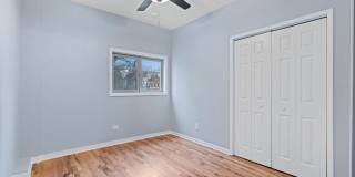 2900 N Damen Ave Gallery 14
