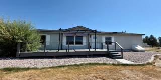 Pet Friendly 4 Bed 2 Bath Single Family Home With Garage and Newly Remodeled Kitchen! Gallery 1