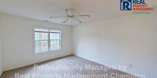 Upper Level Condo in Holton Place w/Community Pool Gallery 11