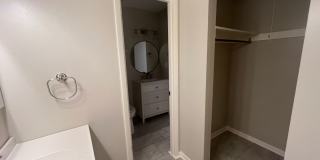 Spacious 2brm 1.5ba townhome Condo in The Villas off Conway Rd. Gallery 25