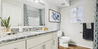 Senior Housing - Valley View by Welltower Living Gallery 25