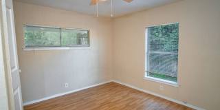 Happy and Convenient Home Near Downtown Gallery 1