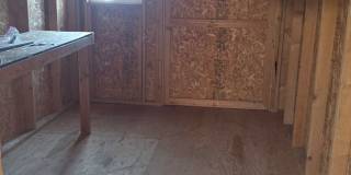 Ranch house with lots of storage. Gallery 15