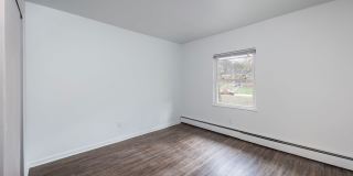 The Echelon Gallery 14