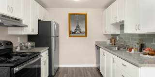 Astoria Apartment Homes Gallery 3